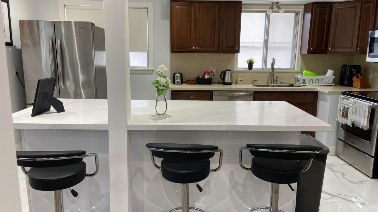 Spectacular 3 Bedroom 2 Wr House - Close To Airport Toronto Dış mekan fotoğraf