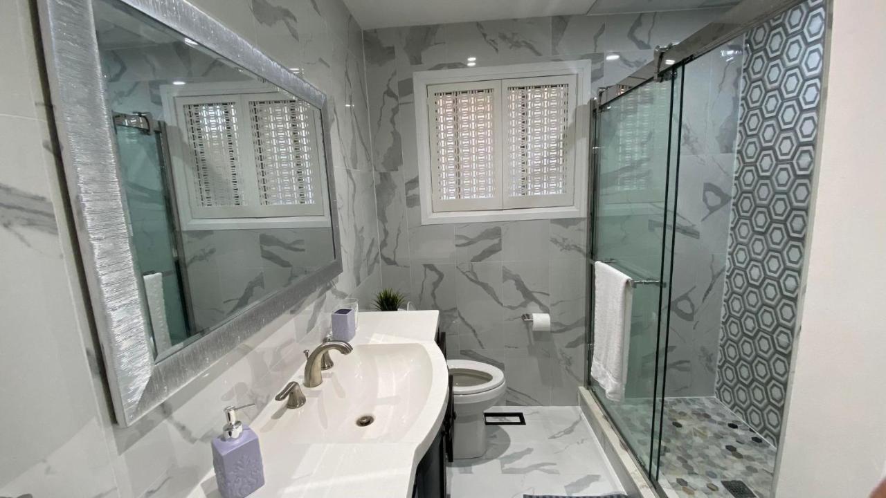 Spectacular 3 Bedroom 2 Wr House - Close To Airport Toronto Dış mekan fotoğraf