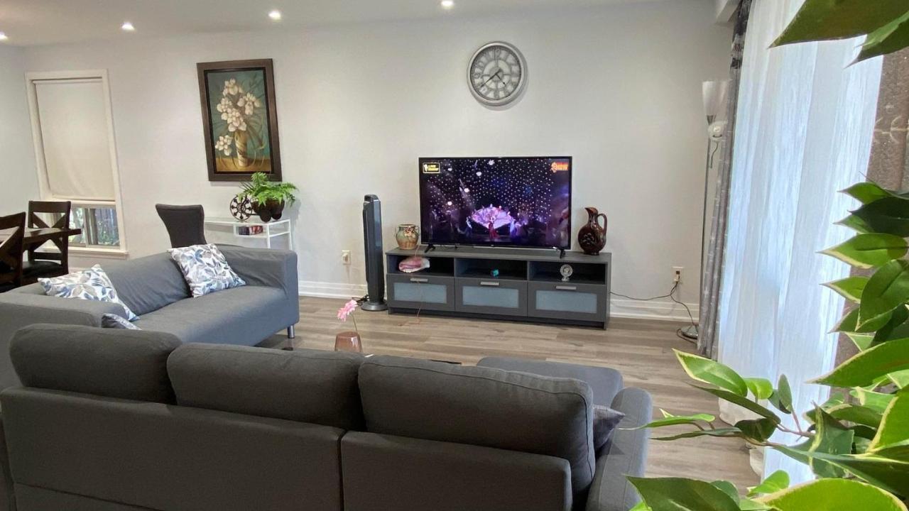 Spectacular 3 Bedroom 2 Wr House - Close To Airport Toronto Dış mekan fotoğraf